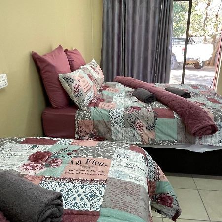4 On Sirius Hotel Polokwane Bagian luar foto