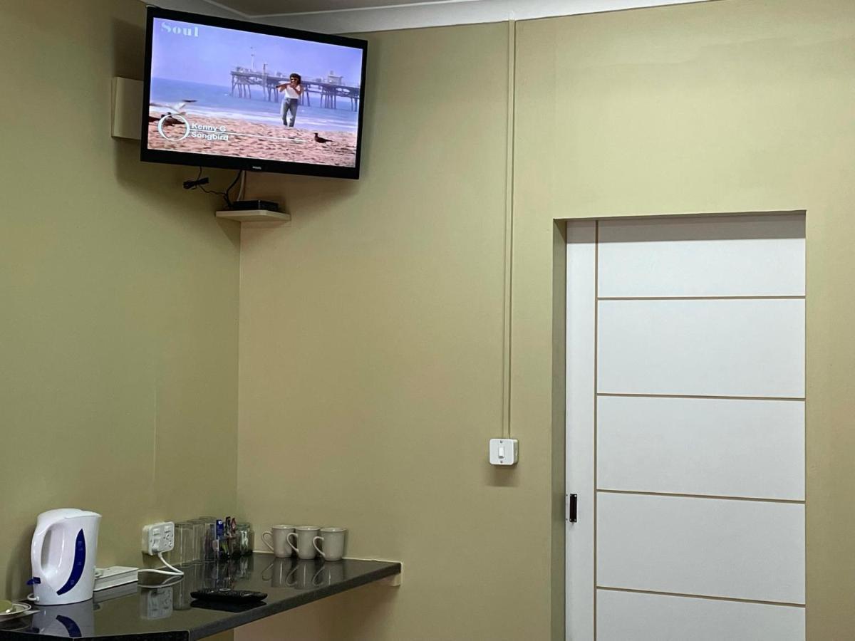 4 On Sirius Hotel Polokwane Bagian luar foto