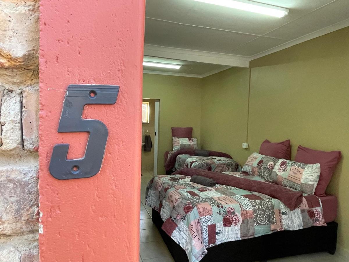 4 On Sirius Hotel Polokwane Bagian luar foto