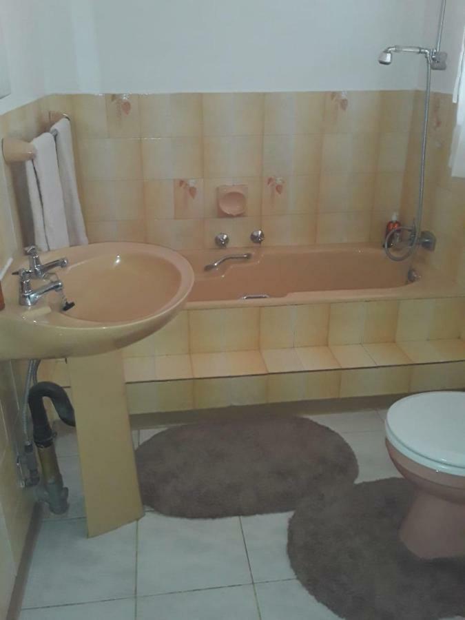 4 On Sirius Hotel Polokwane Bagian luar foto